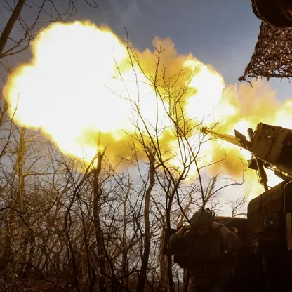 زيلينسكي: خطة السلام تضم "نقاطاً صحيحة".. والقضايا الحساسة سأناقشها مع ترمب