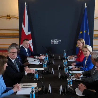 بريطانيا.. ضغوط نقابية على حكومة ستارمر للعودة إلى الاتحاد الجمركي الأوروبي