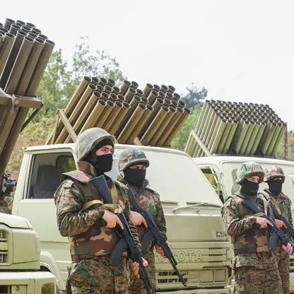 "حزب الله" بين استعداد دفاعي وتحذيرات من تصعيد وشيك.. ماذا يحدث؟