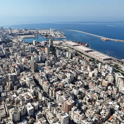 فرنسا تطرق بوابة سوريا البحرية.. استثمار لوجستي أم تموضع سياسي؟