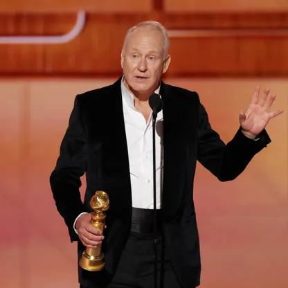 ستيلان سكارسجارد يفوز بجولدن جلوب أفضل ممثل مساعد عن Sentimental Value