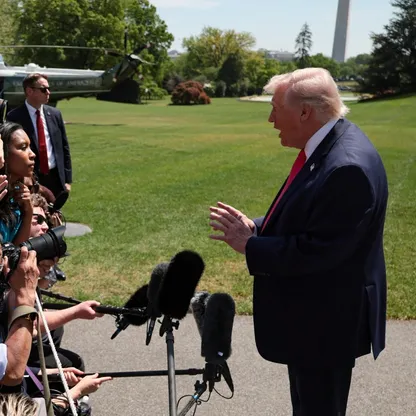 نفط مجاني وفتح مضيق هرمز.. ترمب يكشف ملامح اتفاق "محتمل" مع إيران