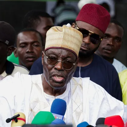 مرشح المعارضة في الكاميرون يعلن نفسه فائزاً بالرئاسة ويحث بيا على "الاعتراف بالهزيمة"