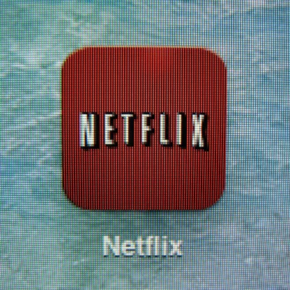 كيف تستخدم نتفليكس الذكاء الاصطناعي لتحسين البحث عن الأفلام والمسلسلات؟