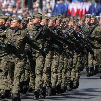 "التجنيد الطوعي والإلزامي".. خيار أوروبي في سيناريوهات مواجهة روسيا