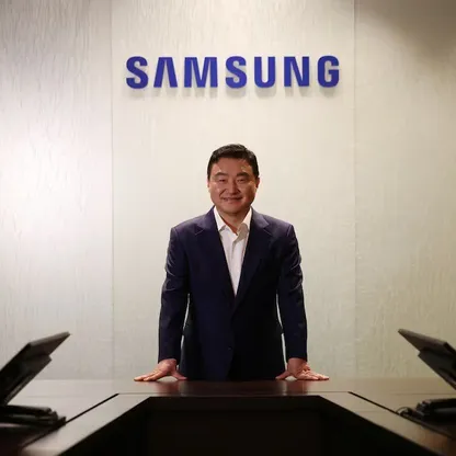 سامسونج تخطط لمضاعفة إنتاج أجهزتها بالذكاء الاصطناعي في 2026