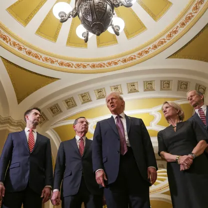 تنسيق جمهوري ديمقراطي "نادر" لطرح خطة توافقية لإنهاء الإغلاق الحكومي