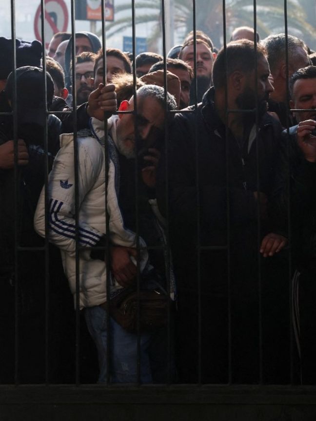 عناصر "نظام الأسد" بدمشق يبدأون التسجيل في مراكز "التسوية والمصالحة"