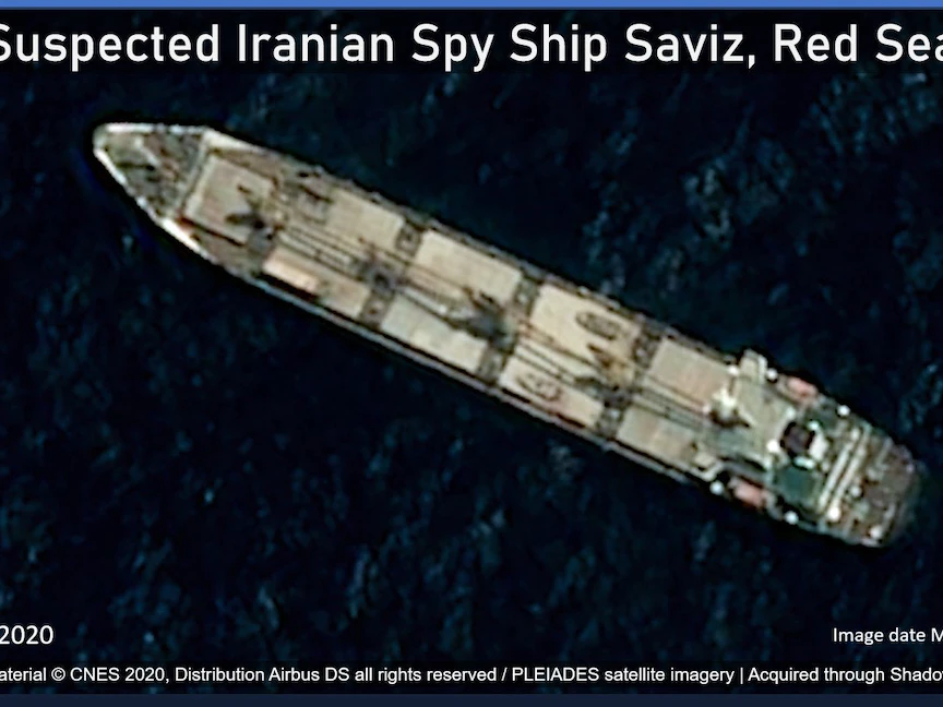 صورة رصدتها أقمار اصطناعية للسفينة "ساويز" - news.usni.org