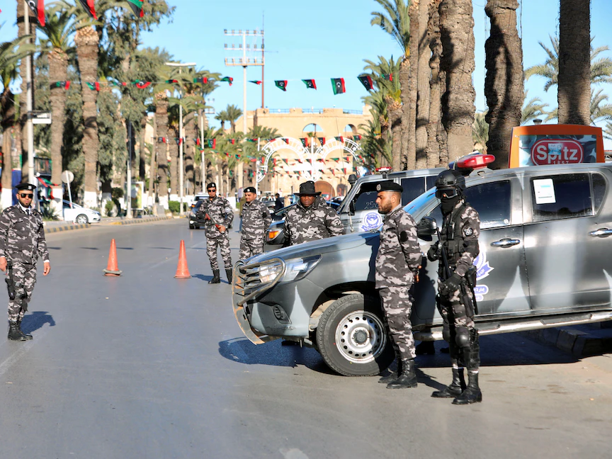 قوات تابعة لوزارة الداخلية بحكومة المجلس الرئاسي في طرابلس - 17 فبراير 2021 - REUTERS