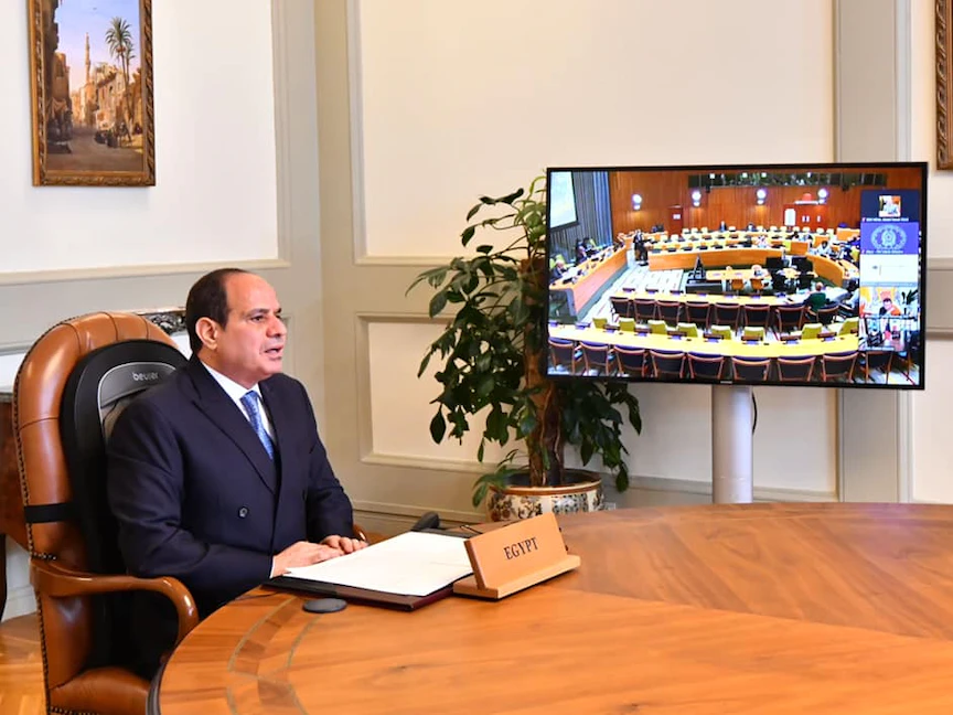 الرئيس المصري عبد الفتاح خلال كلمته في اجتماع "رؤساء الدول والحكومات حول المناخ"، على هامش أعمال الدورة 76 للجمعية العامة للأمم المتحدة - https://www.facebook.com/Egy.Pres.Spokesman