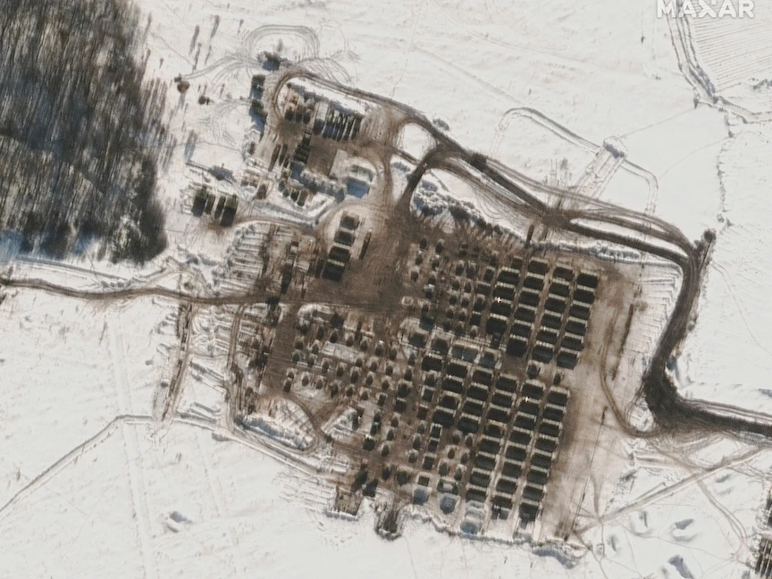 صور تظهر ارتفاع عدد القوات الروسية في منطقة كورسك بروسيا، قرب الحدود الأوكرانية - 9 فبراير 2022 - via REUTERS