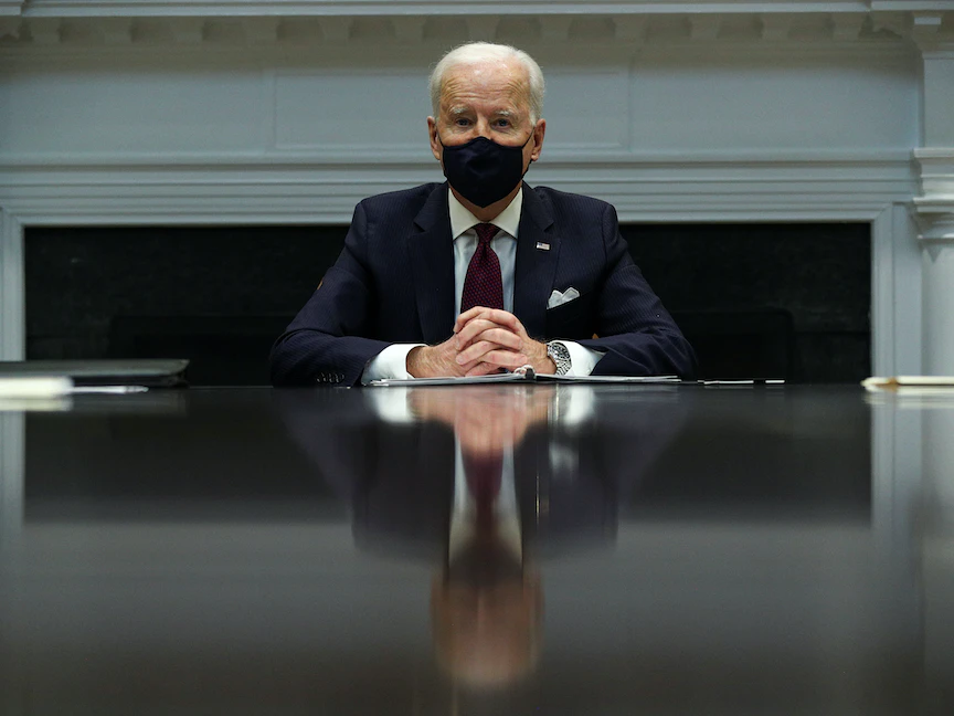 الرئيس الأميركي جو بايدن في غرفة روزفلت بالبيت الأبيض في واشنطن- 5 مارس 2022 - REUTERS