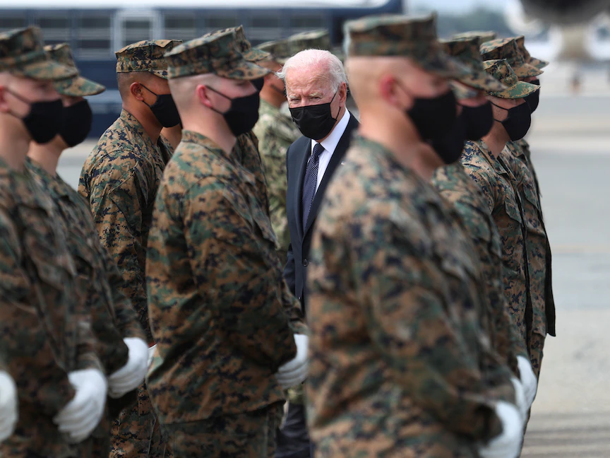 الرئيس الأميركي جو بايدن في قاعدة دوفر الجوية- ديلاوير - 29 أغسطس 2021 - REUTERS