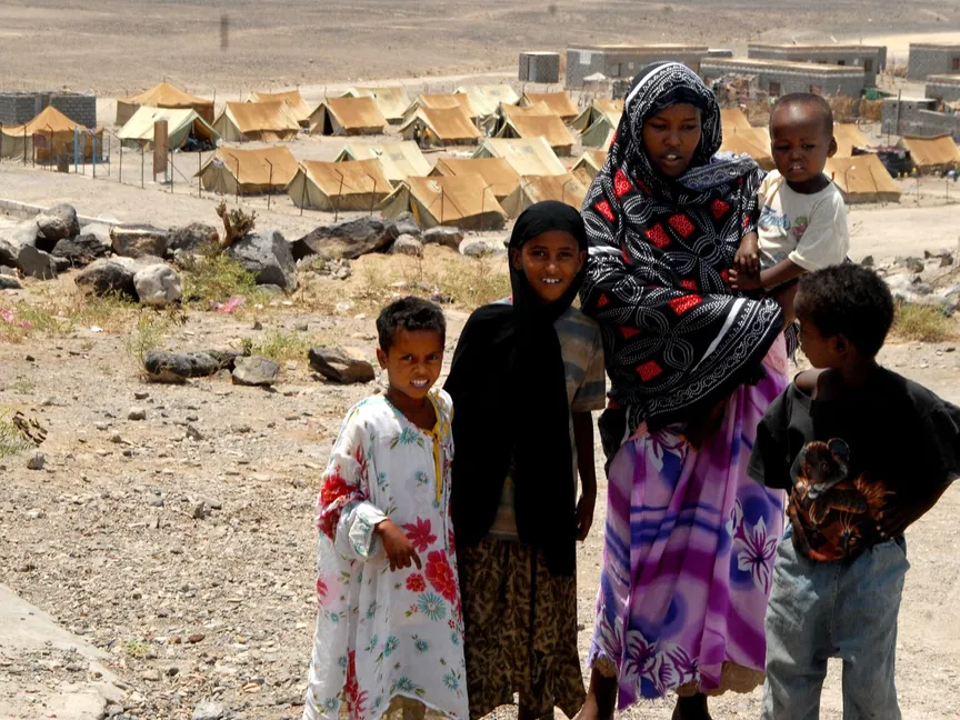 لاجئون صوماليون في مخيم للاجئين غرب عدن - AFP