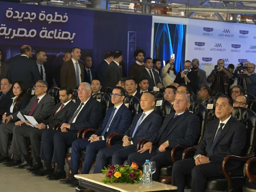رئيس الوزراء المصري، مصطفى مدبولي يشهد احتفالية افتتاح مصنع تجميع سيارات جيلي بمدينة السادس من أكتوبر. 15 يناير 2025 - مجلس الوزراء المصري - عبر فيسبوك
