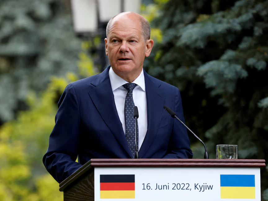 المستشار الألماني أولاف شولتز خلال مؤتمر صحفي في كييف بأوكرانيا. 16 يونيو 2022. - REUTERS