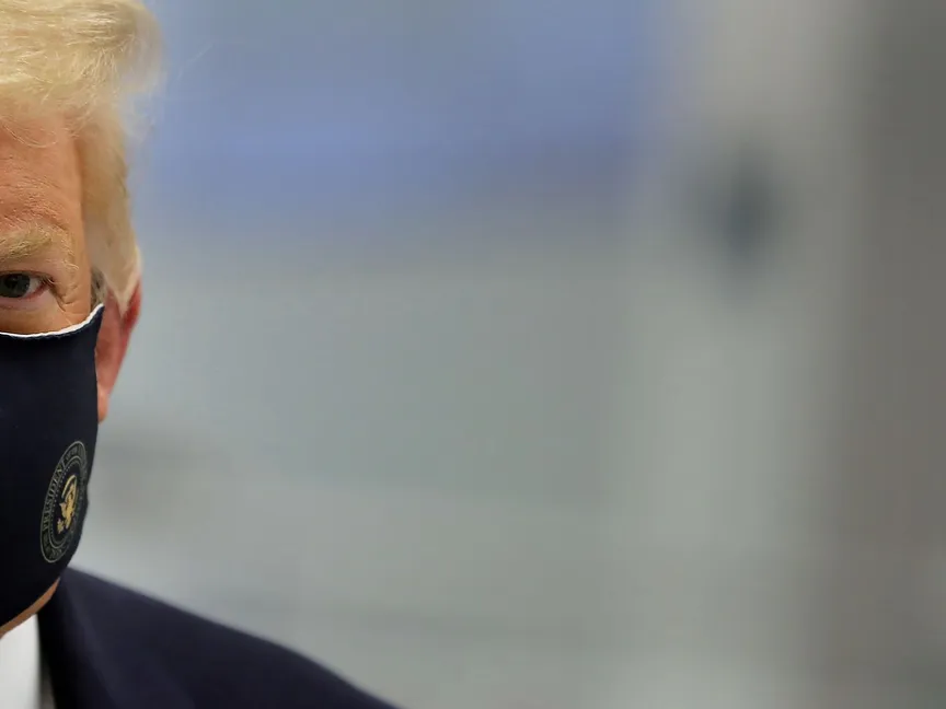 من الإنكار والتشكيك حتى الإصابة.. كورونا أقرب مما توقع ترمب