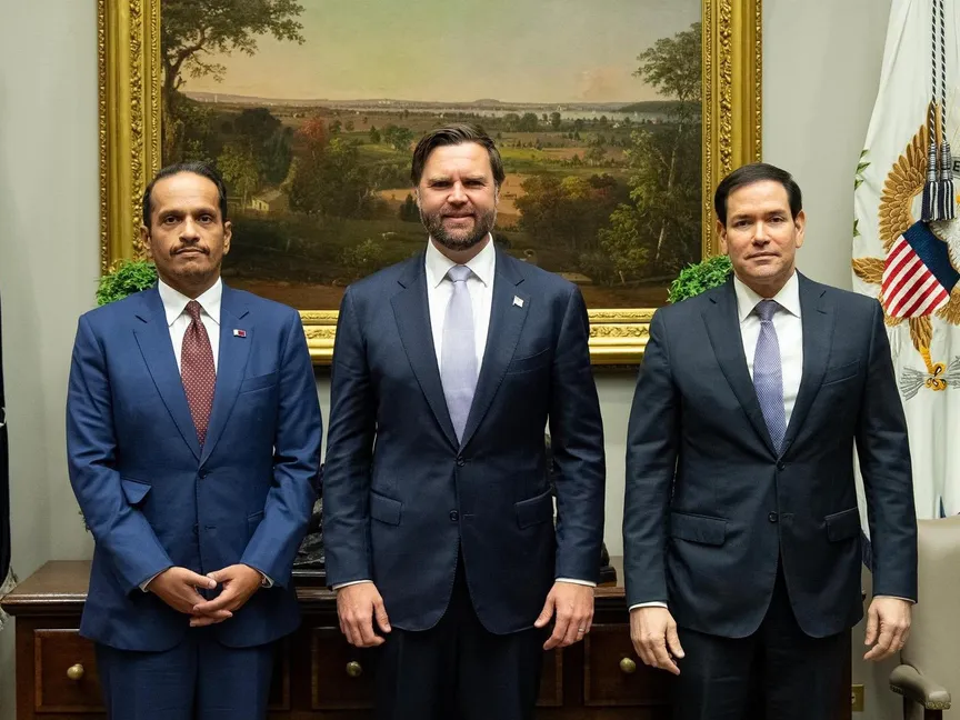 رئيس الوزراء وزير الخارجية القطري الشيخ محمد بن عبد الرحمن آل ثاني يلتقي في واشنطن نائب الرئيس الأميركي جي دي فانس ووزير الخارجية ماركو روبيو. 12 سبتمبر 2025 - @MofaQatar_AR