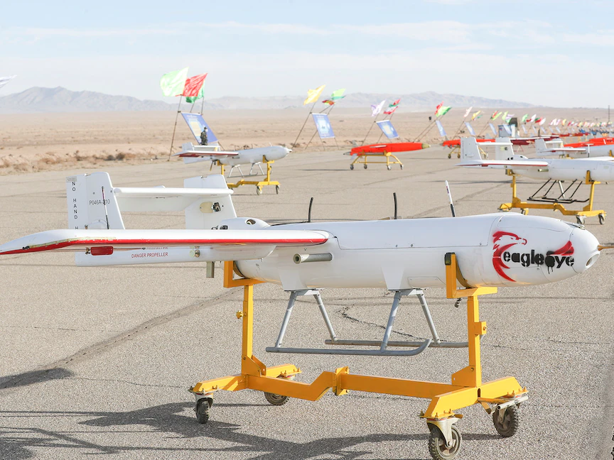 طائرات مسيّرة خلال مناورات للجيش الإيراني في سمنان- 4 يناير 2021 - REUTERS