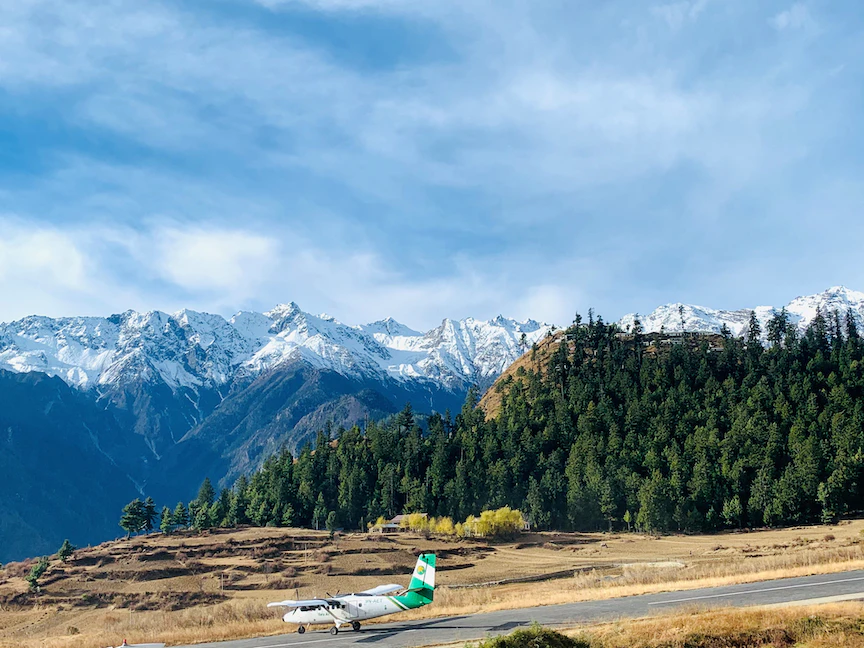 نيبال.. فقدان الاتصال بطائرة على متنها 22 راكباً