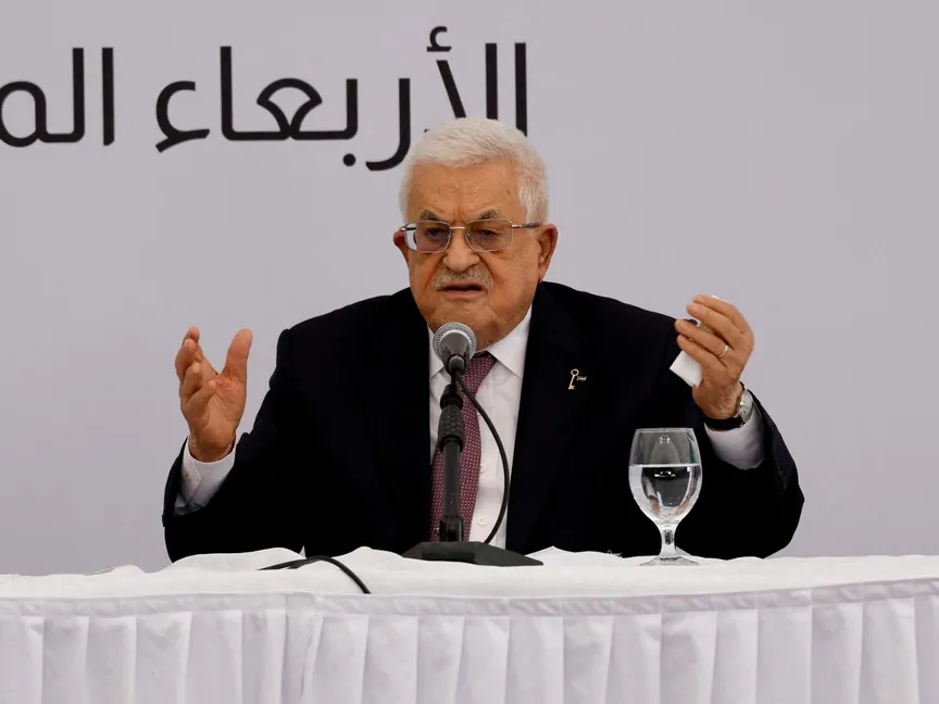 الرئيس الفلسطيني محمود عباس يتحدث في المركز الاستشاري للسرطان في رام الله بالضفة الغربية المحتلة. 14 مايو 2025 - REUTERS