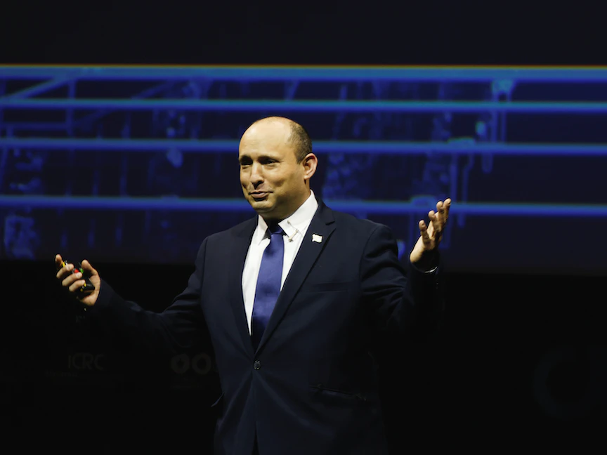 رئيس الوزراء الإسرائيلي نفتالي بينيت خلال مؤتمر للأمن الرقمي في تل أبيب. 21 يوليو 2021 - REUTERS