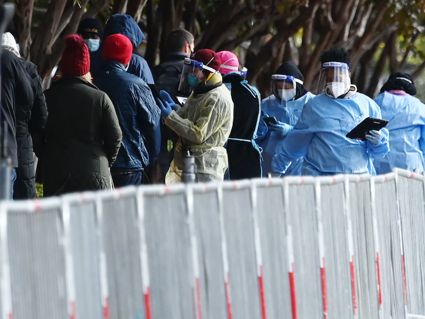 أحد مراكز اختبار فيروس كوفيد-19 في العاصمة الأميركية واشنطن - AFP