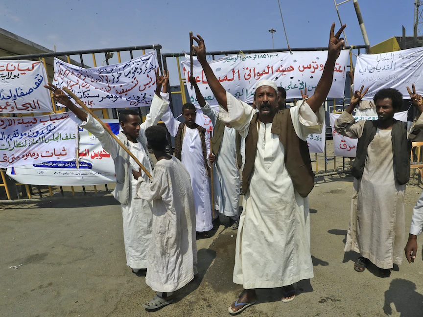 محتجو شرق السودان يلوّحون بتصعيد جديد ضد الحكومة