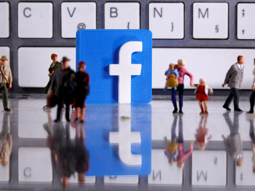 شعار فيسبوك - REUTERS