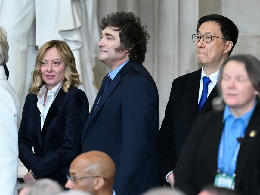 رئيسة وزراء إيطاليا جورجيا ميلوني والرئيس الأرجنتيني خافيير ميلي ونائب الرئيس الصيني هان تشنج يحضرون حفل تنصيب دونالد ترمب رئيساً للولايات المتحدة في واشنطن العاصمة. 20 يناير 2025 - reuters