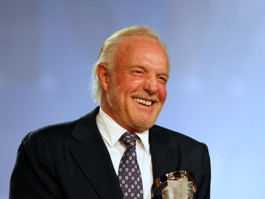 الممثل الأميركي جيمس كان يحيي مسيرته الفنية في مهرجان مراكش السينمائي الـ10 - 5 ديسمبر 2010 - REUTERS