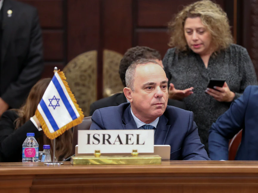 وزير الطاقة الإسرائيلي يوفال شتاينتز خلال حضوره الاجتماع الثالث لمنتدى غاز شرق المتوسط (EMGF) الذي استضافته مصر بحضور قبرص واليونان وإسرائيل وإيطاليا والأردن والفلسطينيين في القاهرة - 3 يناير 2021 - REUTERS