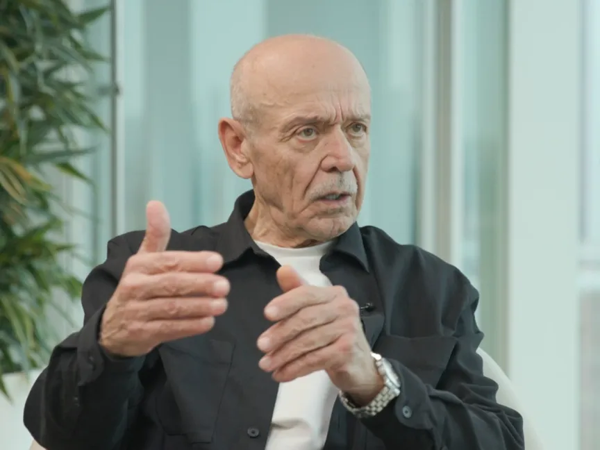 ياسر عبد ربه: عرفات كان مشاكساً مع القذافي.. والعسكريون السوريون توارثوا كراهيته