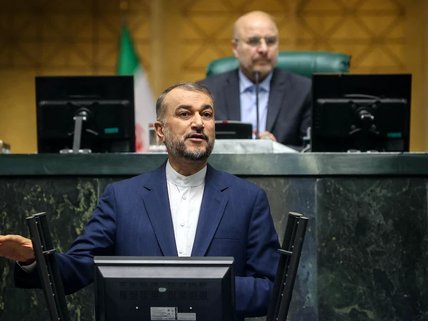وزير الخارجية الإيراني حسين أمير عبد اللهيان يخاطب البرلمان في طهران. 22 يناير 2023 - AFP