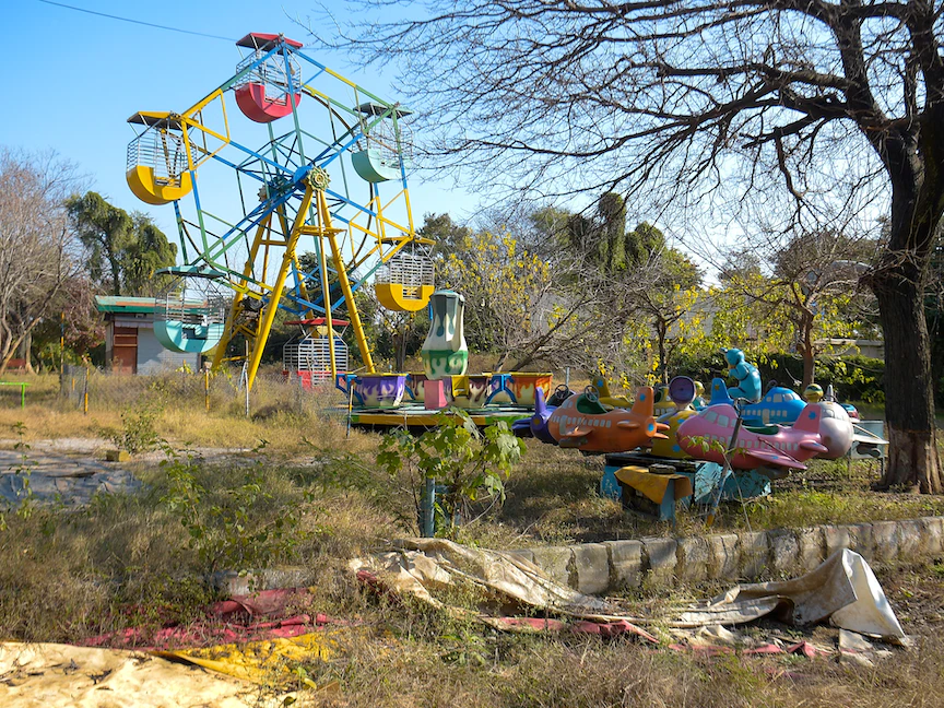 حديقة حيوان متهالكة في باكستان اشتهرت بإيواء الحيوانات في حظائر خرسانية ضيقة - AFP