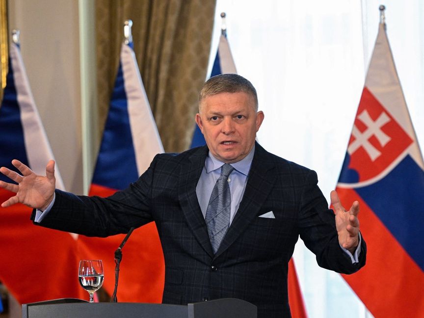 تقارير عن "صدمة" رئيس وزراء سلوفاكيا بعد لقاء ترمب.. والبيت الأبيض: كذب