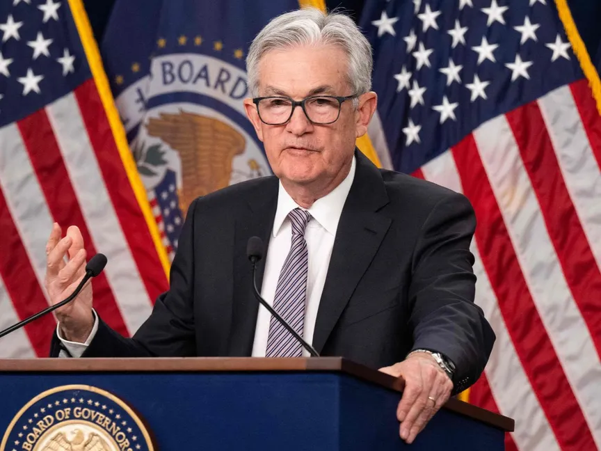 رئيس مجلس الاحتياطي الفيدرالي الأميركي جيروم باول خلال مؤتمر صحافي في واشنطن. 3 مايو 2023 - AFP