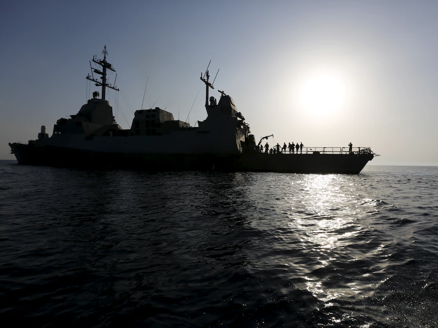 صورة أرشيفية لسفينة تابعة للبحرية الإسرائيلية خلال مناورة بحرية مع الولايات المتحدة واليونان في 13 مايو 2015 - REUTERS