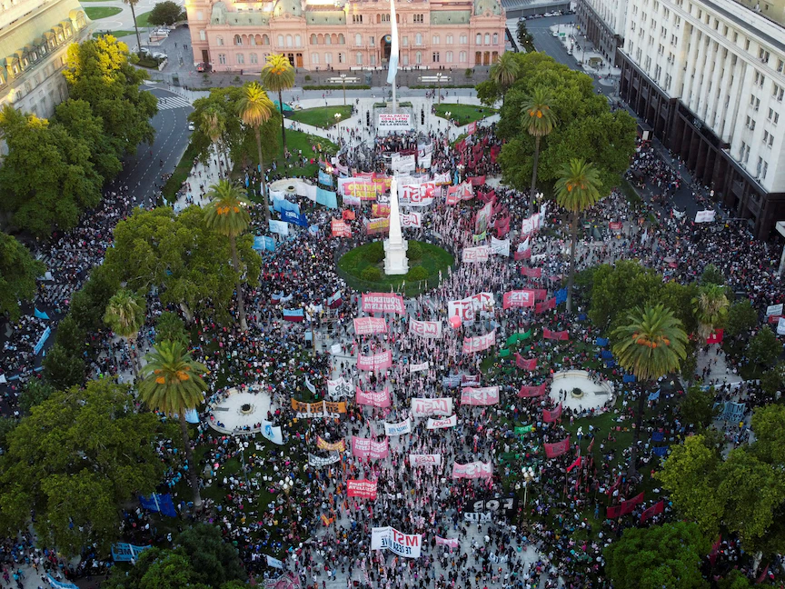 الأرجنتين.. احتجاجات ضخمة ضد اتفاق مع صندوق النقد الدولي