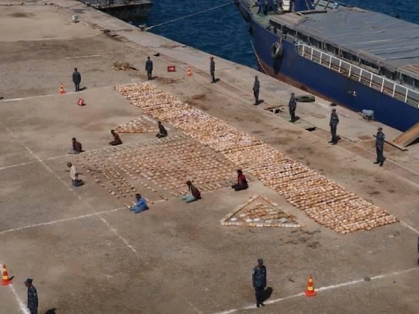 جانب من ضبط التشكيل العصابي وشحنة الهيروين في محافظة البحر الأحمر المصرية