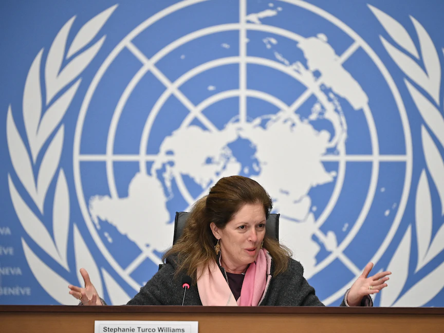 المستشارة الخاصة للأمين العام للأمم المتحدة بشأن ليبيا ستيفاني وليامز ورئيس أركان الجيش الليبي محمد الحداد في طرابلس- 27 يناير 2022 - AFP