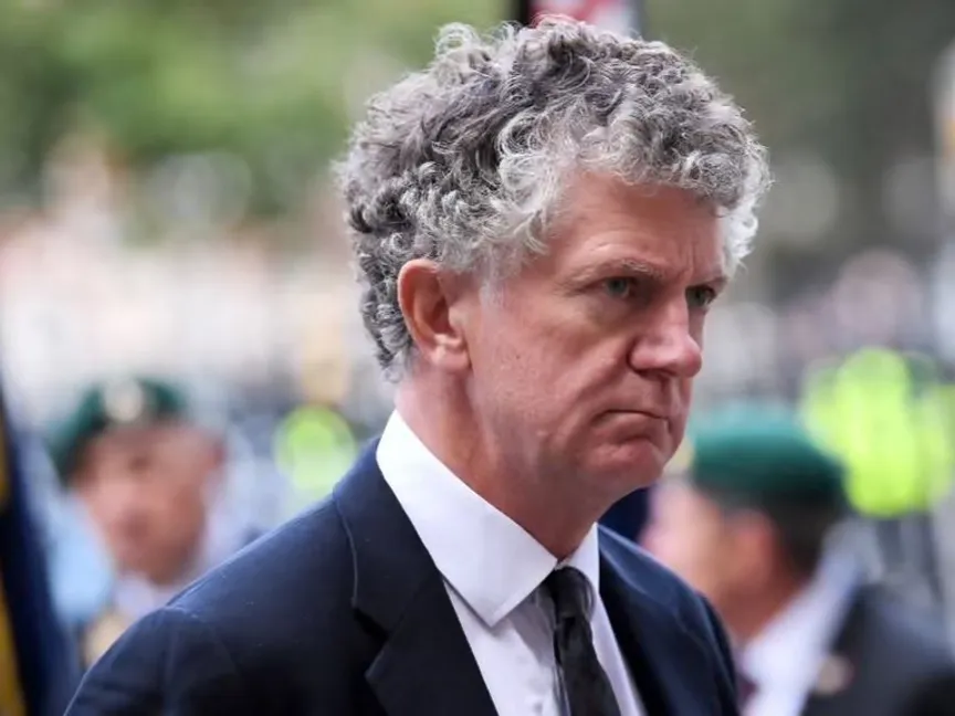 بريطانيا توصي باعتماد نموذج إيرلندا الشمالية لنزع سلاح حماس