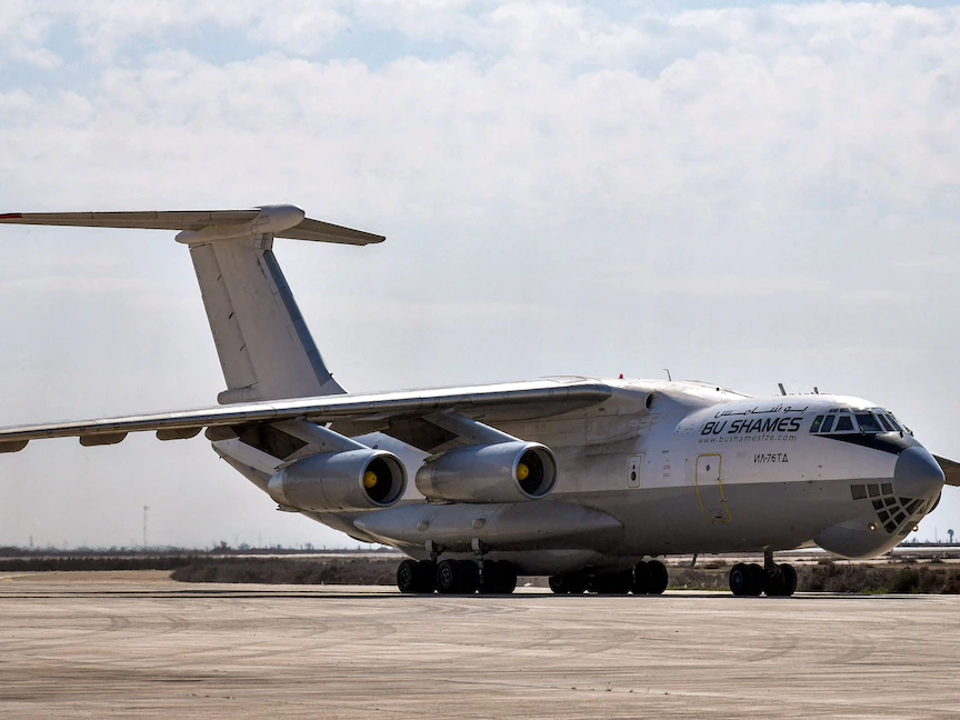 طائرة في مطار اللاذقية الدولي تحمل إغاثة إنسانية قدمتها الإمارات العربية المتحدة لضحايا زلزال 6 فبراير. 14 فبراير 2023 - AFP