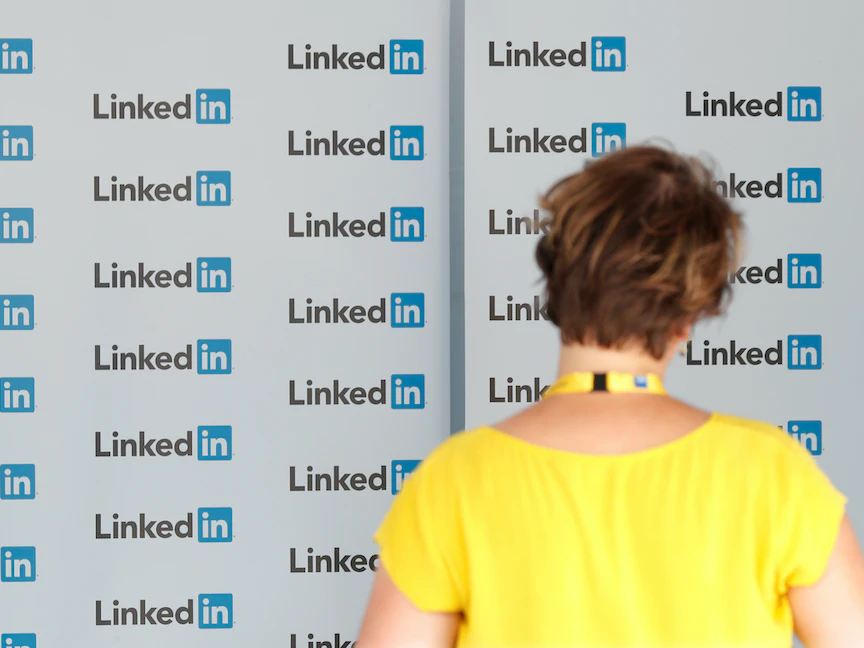 مشاركة في إحدى الفعاليات الخاصة بشبكة "لينكد إن" - REUTERS