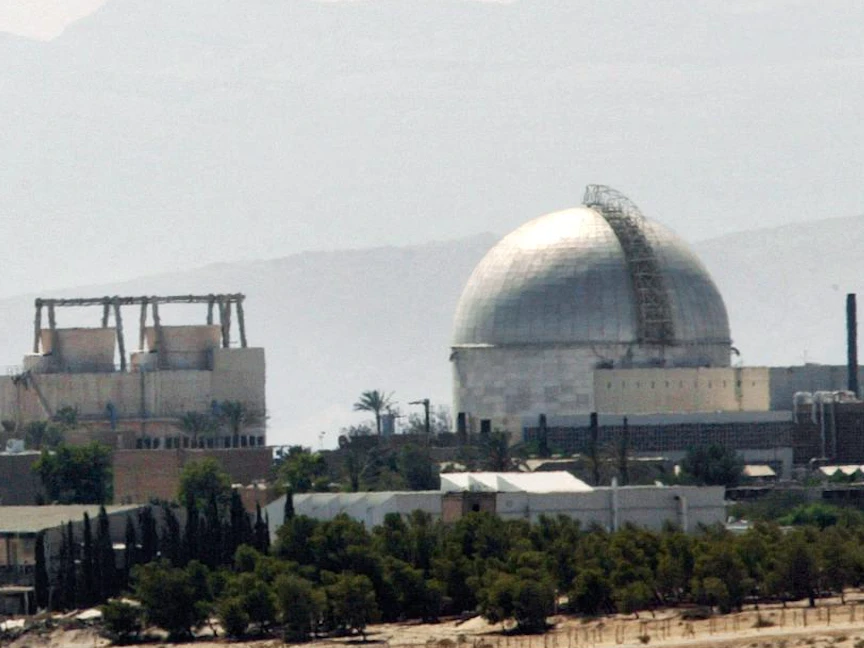 محطة الطاقة النووية في ديمونا في صحراء النقب جنوب إسرائيل - 8 سبتمبر 2002 - AFP