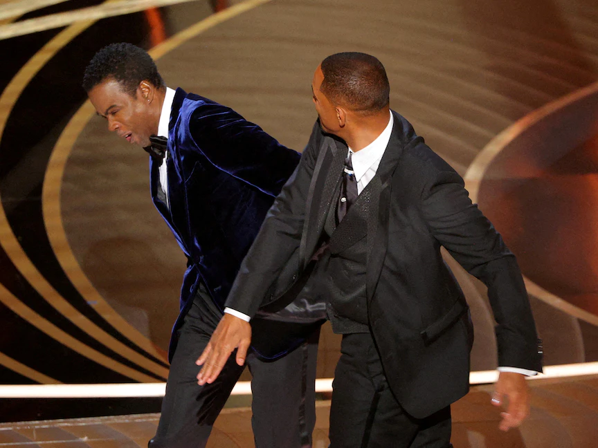 "الطرد أو الإيقاف".. عقوبات محتملة على ويل سميث بسبب صفعة الأوسكار