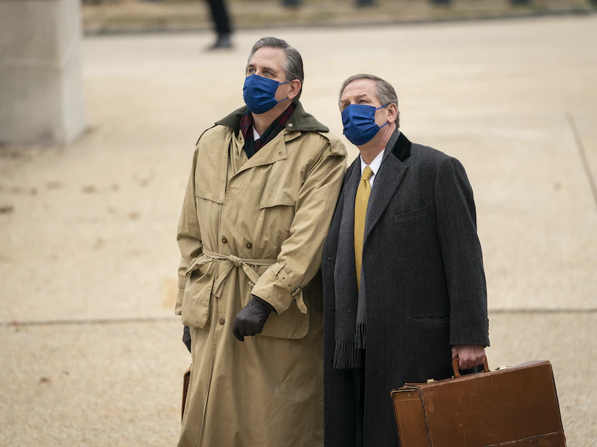 محامو دفاع الرئيس الأميركي السابق دونالد ترمب بروس كاستور ومايكل فان دير فين أمام مبنى الكابيتول -12 فبراير 2021 - AFP