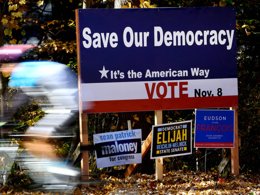 كيف أصبح انقسام الحضر والريف عاملاً حاسماً في الانتخابات الأميركية؟