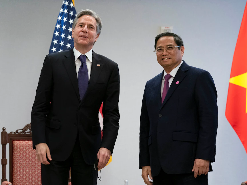 وزير الخارجية الأميركي أنتوني بلينكن خلال استقباله رئيس الوزراء الفيتنامي فام مينه تشين في واشنطن. 13 مايو 2022 - REUTERS